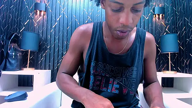 Snapshot of LarryCollin chatting on February 15, 10:44 am LarryCollin online show from February 15, 10:44 am