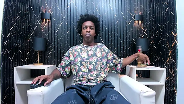 Snapshot of LarryCollin chatting on February 17, 5:58 am LarryCollin online show from February 17, 5:58 am