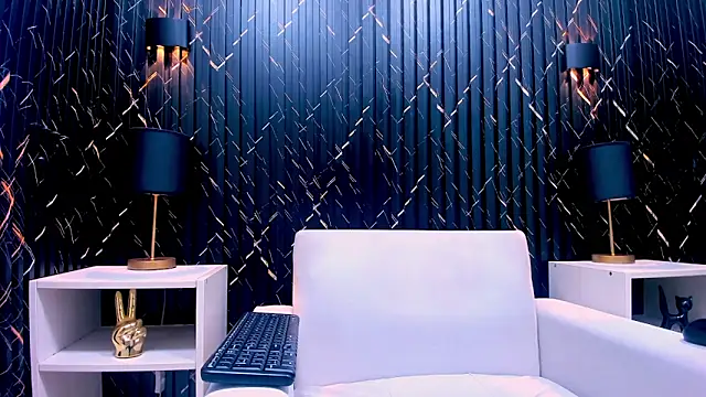 Snapshot of LarryCollin chatting on March 2, 8:16 am LarryCollin online show from March 2, 8:16 am