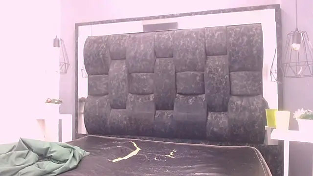 Snapshot of LarryCollin chatting on March 6, 3:46 am LarryCollin online show from March 6, 3:46 am