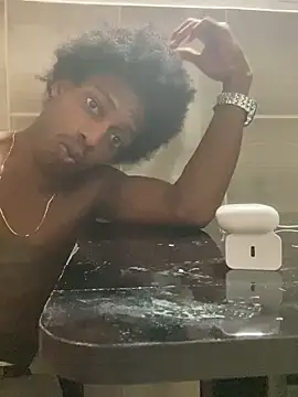 Snapshot of LarryCollin chatting on March 11, 9:45 am LarryCollin online show from March 11, 9:45 am