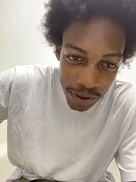 Snapshot of LarryCollin chatting on March 12, 6:40 am LarryCollin online show from March 12, 6:40 am