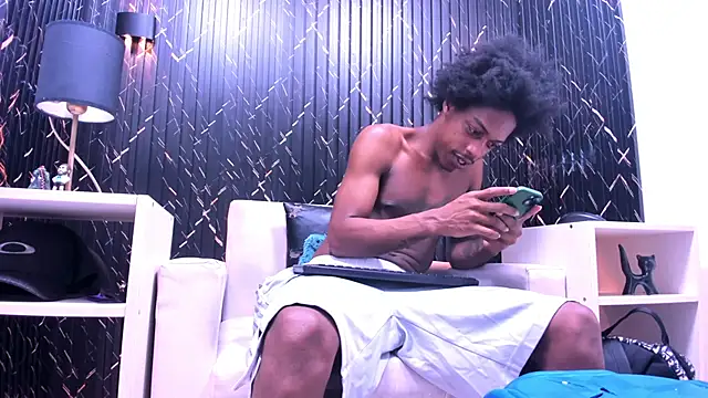 Snapshot of LarryCollin chatting on September 18, 3:30 am LarryCollin online show from September 18, 3:30 am