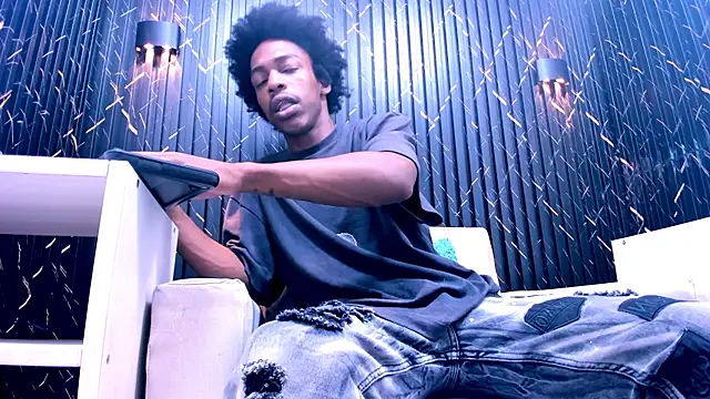 Snapshot of LarryCollin chatting on September 30, 3:11 am LarryCollin online show from September 30, 3:11 am