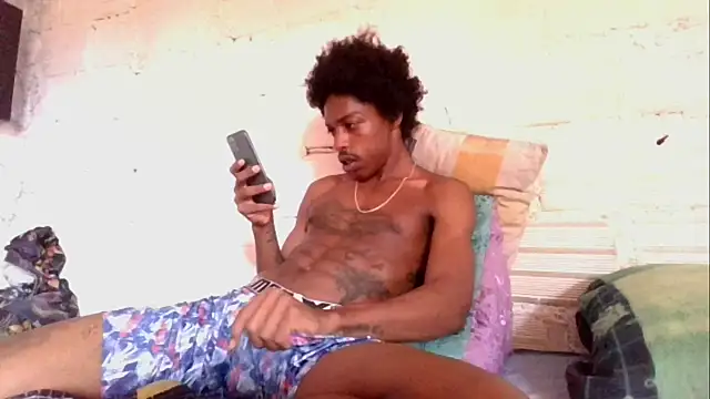 Snapshot of LarryCollin chatting on October 19, 7:36 pm LarryCollin online show from October 19, 7:36 pm