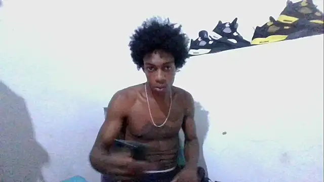 Snapshot of LarryCollin chatting on October 25, 6:35 pm LarryCollin online show from October 25, 6:35 pm