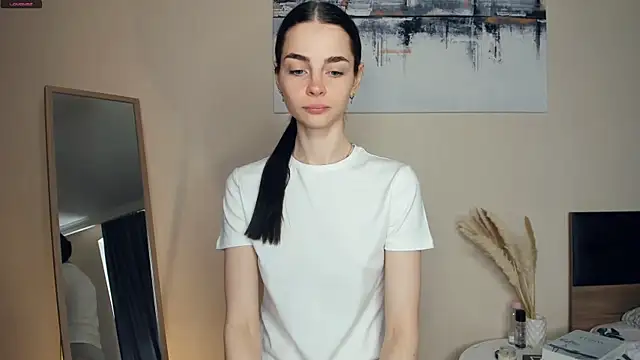 MaryJacksoon online show from June 20, 7:33 am