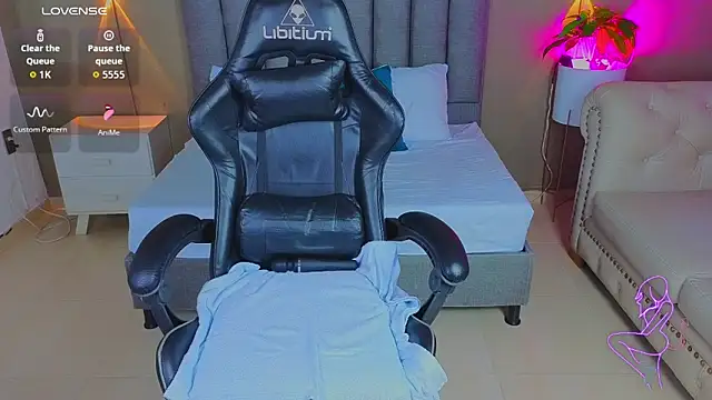 angelica dymond online show from April 1, 6:49 pm