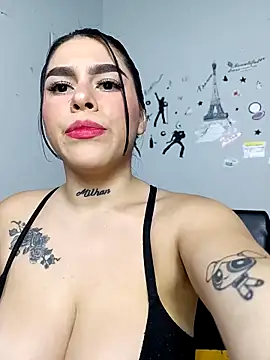 Snapshot of BigTits_Kitty chatting on October 20, 6:14 am BigTits Kitty online show from October 20, 6:14 am