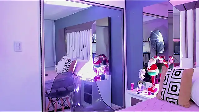 Snapshot of Kitty_Eliffe chatting on December 21, 1:26 am Kitty Eliffe online show from December 21, 1:26 am