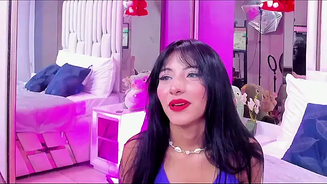 Snapshot of Kitty_Eliffe chatting on February 4, 11:27 pm Kitty Eliffe online show from February 4, 11:27 pm