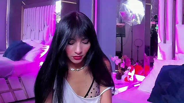 Snapshot of Kitty_Eliffe chatting on February 22, 7:36 pm Kitty Eliffe online show from February 22, 7:36 pm