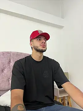 Amadeo Wild online show from October 28, 2:20 pm