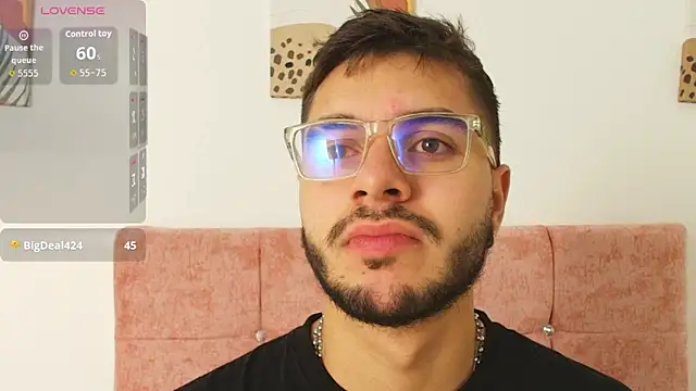 Amadeo Wild online show from November 17, 2:56 pm