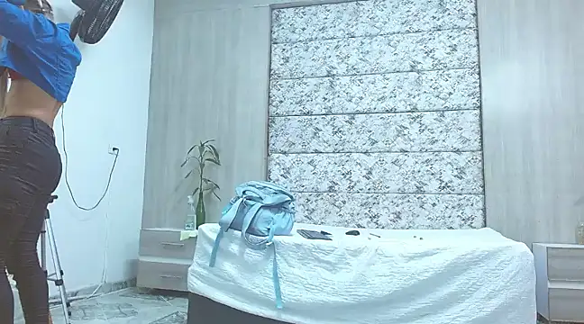 Snapshot of adara_deidara chatting on March 22, 7:53 pm adara deidara online show from March 22, 7:53 pm