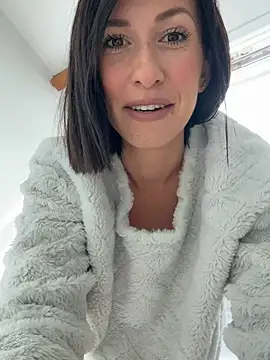 lola tentatiion online show from May 21, 7:59 am