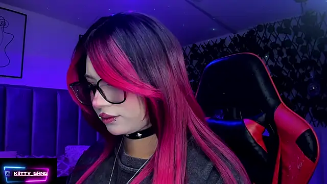 Kitty Gang online show from February 12, 1:33 am