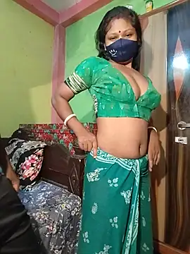 Snapshot of indiancouple09 chatting on July 26, 10:27 pm indiancouple09 online show from July 26, 10:27 pm