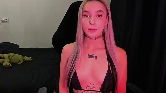 MilaAsh online show from February 16, 5:14 am