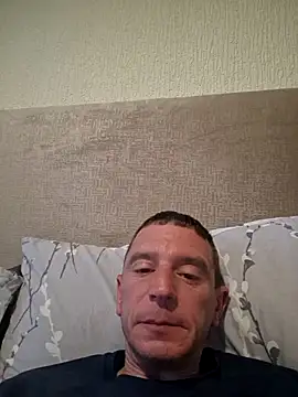 CoupleFun80x online show from June 20, 7:05 pm