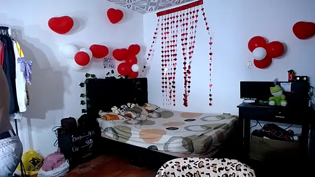 freddy romas online show from April 22, 8:10 pm