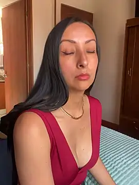 yaralyminjo2 online show from December 31, 4:35 pm