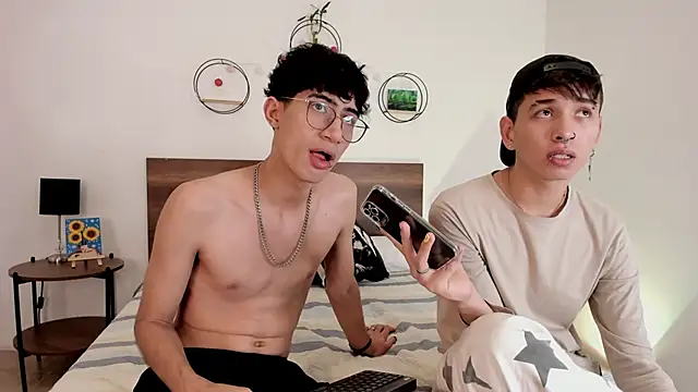 Snapshot of novaybrian chatting on December 10, 4:56 am novaybrian online show from December 10, 4:56 am