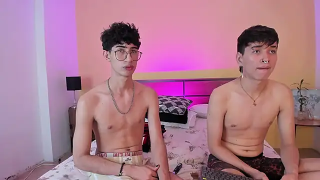 Snapshot of novaybrian chatting on December 15, 7:46 am novaybrian online show from December 15, 7:46 am