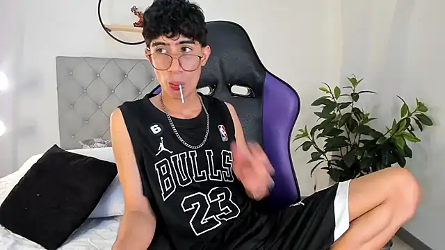 Snapshot of novaybrian chatting on January 26, 9:40 am novaybrian online show from January 26, 9:40 am