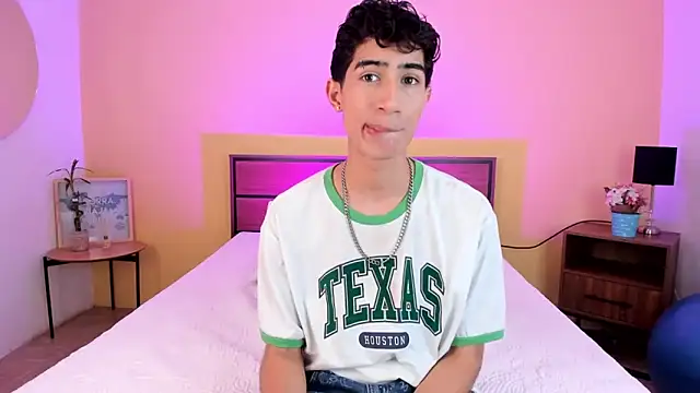 Snapshot of novaybrian chatting on February 4, 4:15 am novaybrian online show from February 4, 4:15 am