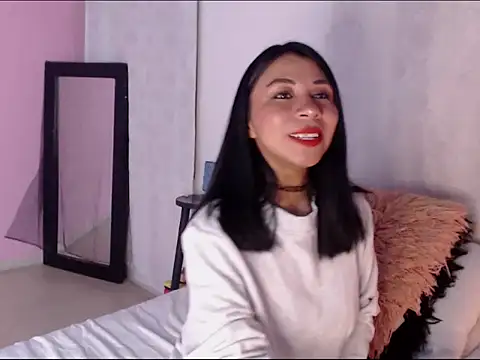 selene gils online show from November 25, 4:45 am