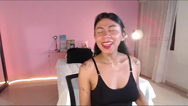 Snapshot of selene_gils chatting on June 10, 6:51 pm selene gils online show from June 10, 6:51 pm