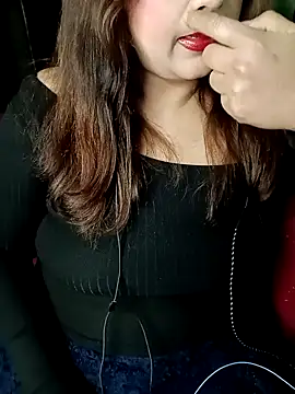 Snapshot of Sexy_Queen6 chatting on February 8, 8:21 pm Sexy Queen6 online show from February 8, 8:21 pm