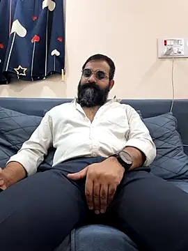 Fun Guuy online show from February 15, 2:30 am