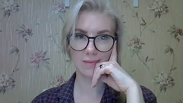 Pabonya91 online show from February 9, 10:54 pm