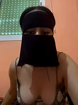 Lalou online show from November 14, 1:10 pm