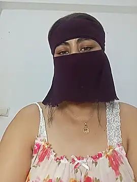 Snapshot of Lalou chatting on July 24, 2:37 pm Lalou online show from July 24, 2:37 pm