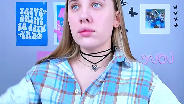 MiaMilas online show from December 19, 4:23 am