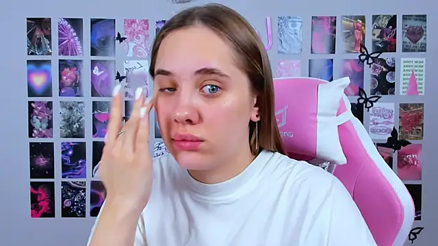 MiaMilas online show from February 7, 5:10 am