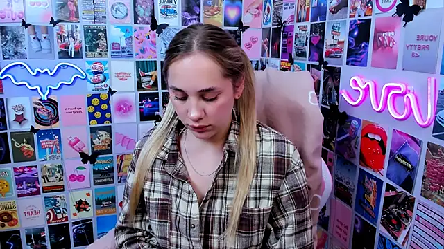 MiaMilas online show from October 7, 5:10 pm