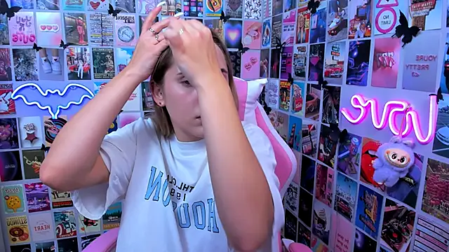 MiaMilas online show from October 24, 5:31 pm