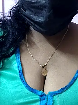 mallu-sumi online show from April 22, 6:31 pm