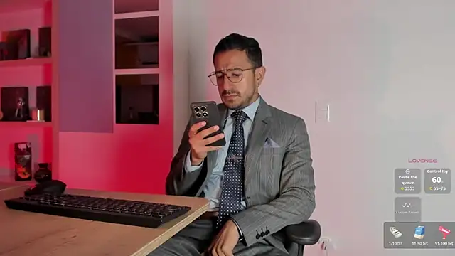 Snapshot of pablo-rincon95 chatting on November 12, 10:30 pm pablo-rincon95 online show from November 12, 10:30 pm