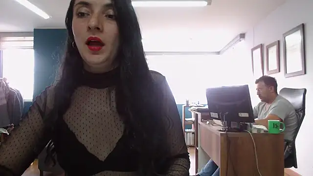 Snapshot of amellie_ros chatting on March 21, 10:17 pm amellie ros online show from March 21, 10:17 pm