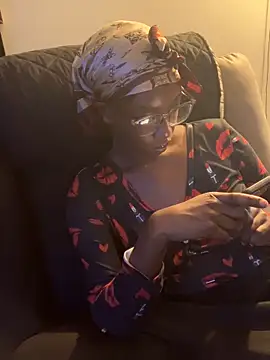 Snapshot of spicysugar74 chatting on February 6, 11:15 pm spicysugar74 online show from February 6, 11:15 pm