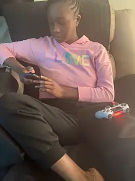 Snapshot of spicysugar74 chatting on February 7, 6:24 pm spicysugar74 online show from February 7, 6:24 pm