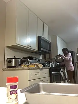 Snapshot of spicysugar74 chatting on February 12, 12:27 am spicysugar74 online show from February 12, 12:27 am