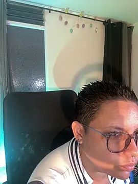 Snapshot of Mabelydani chatting on May 25, 11:22 pm Mabelydani online show from May 25, 11:22 pm