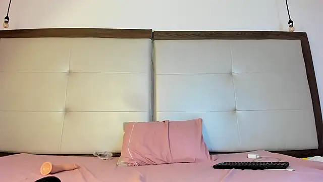 Alisson Freckles online show from February 7, 3:45 am