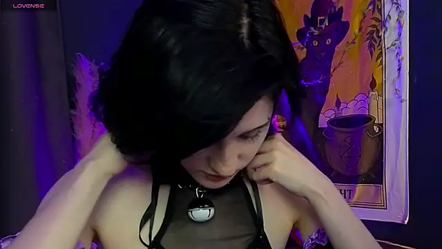 dark vamp  online show from December 5, 3:59 am